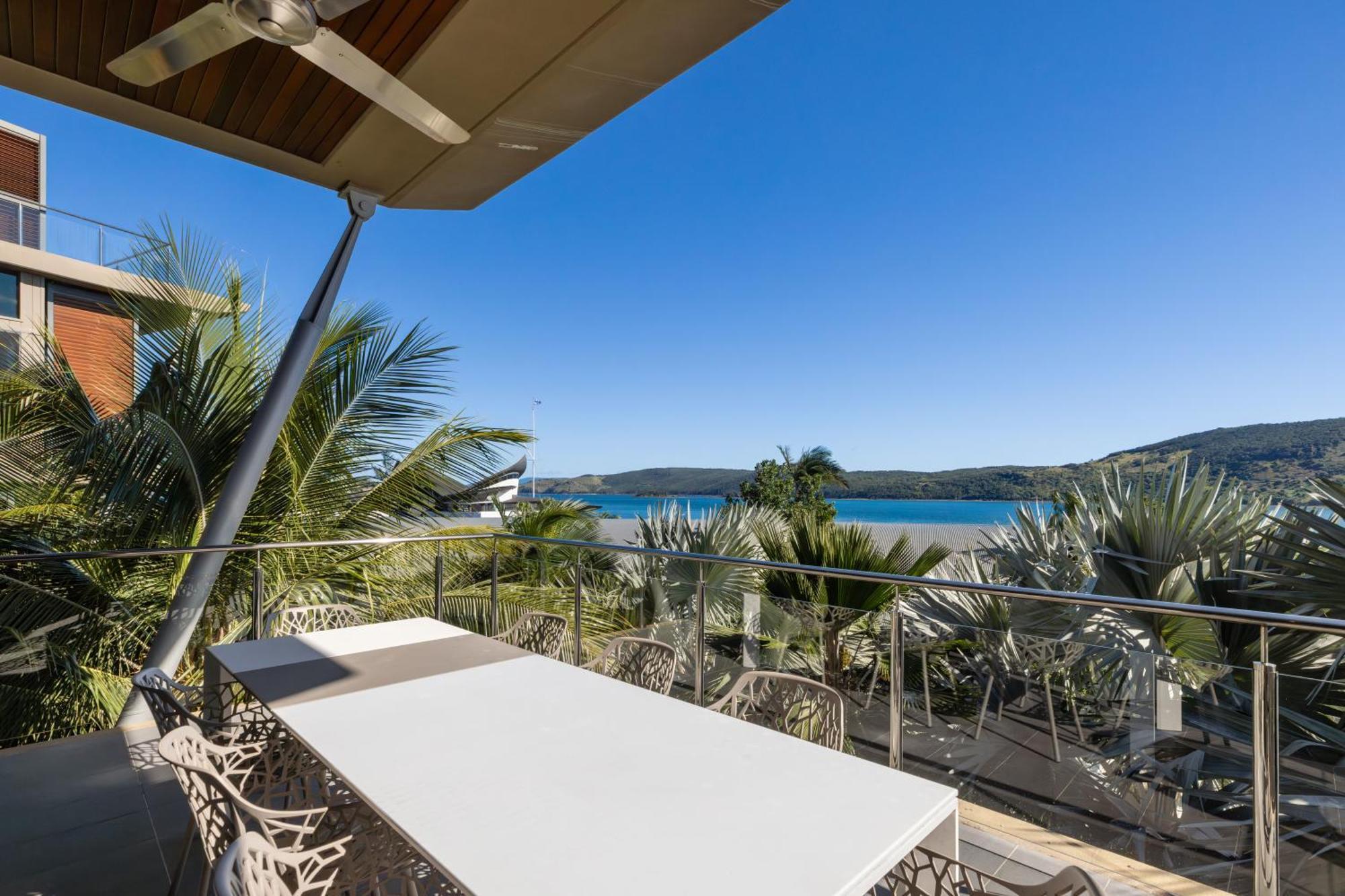 Yacht Club Villas On Hamilton Island By Hiha Exterior photo