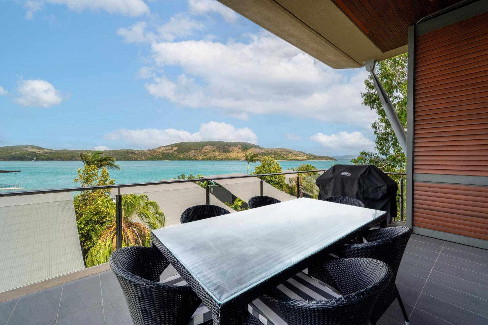 Yacht Club Villas On Hamilton Island By Hiha Exterior photo