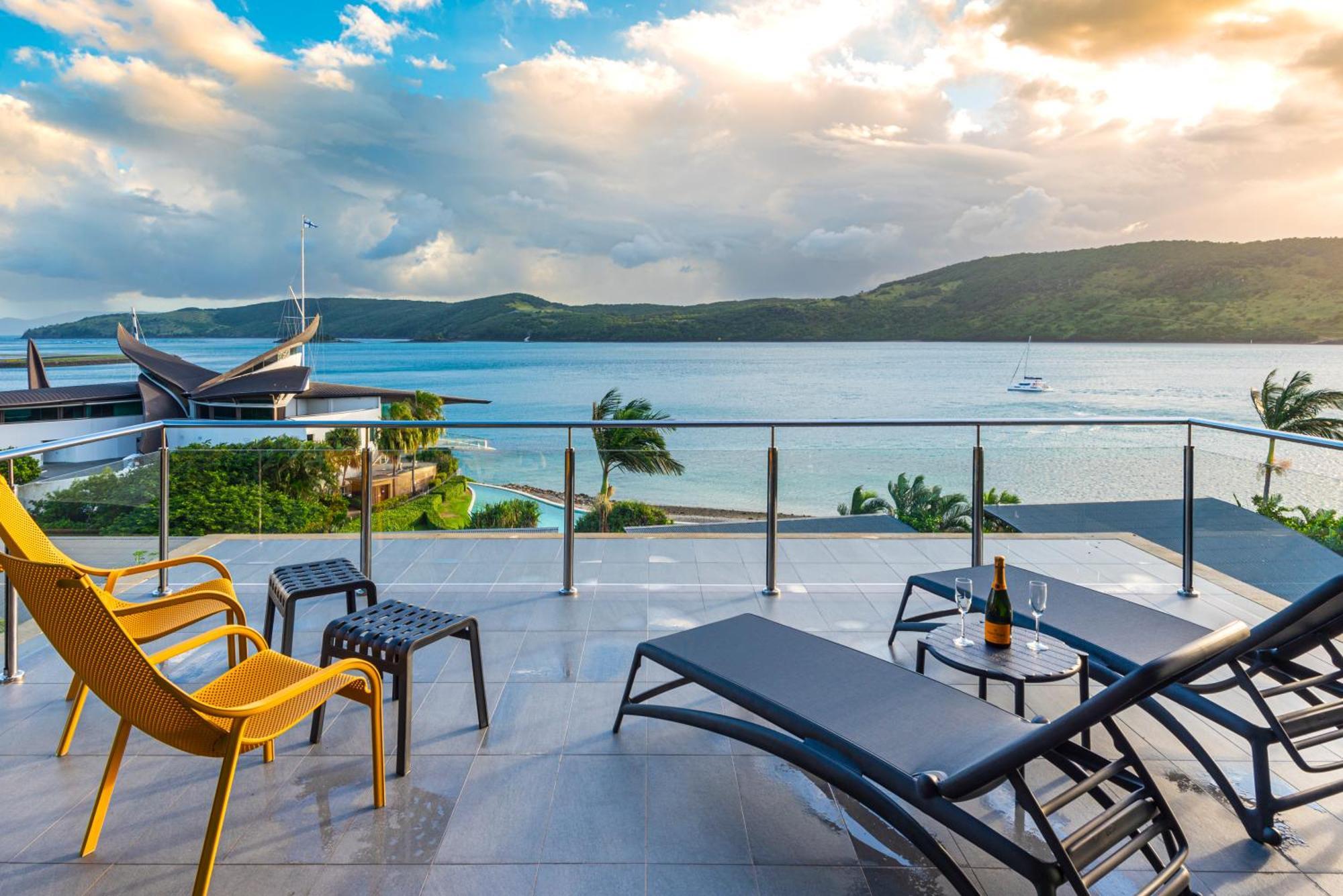 Yacht Club Villas On Hamilton Island By Hiha Exterior photo