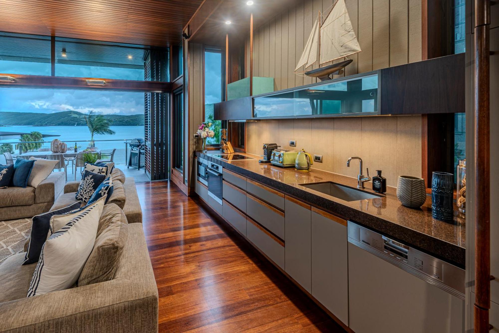 Yacht Club Villas On Hamilton Island By Hiha Exterior photo