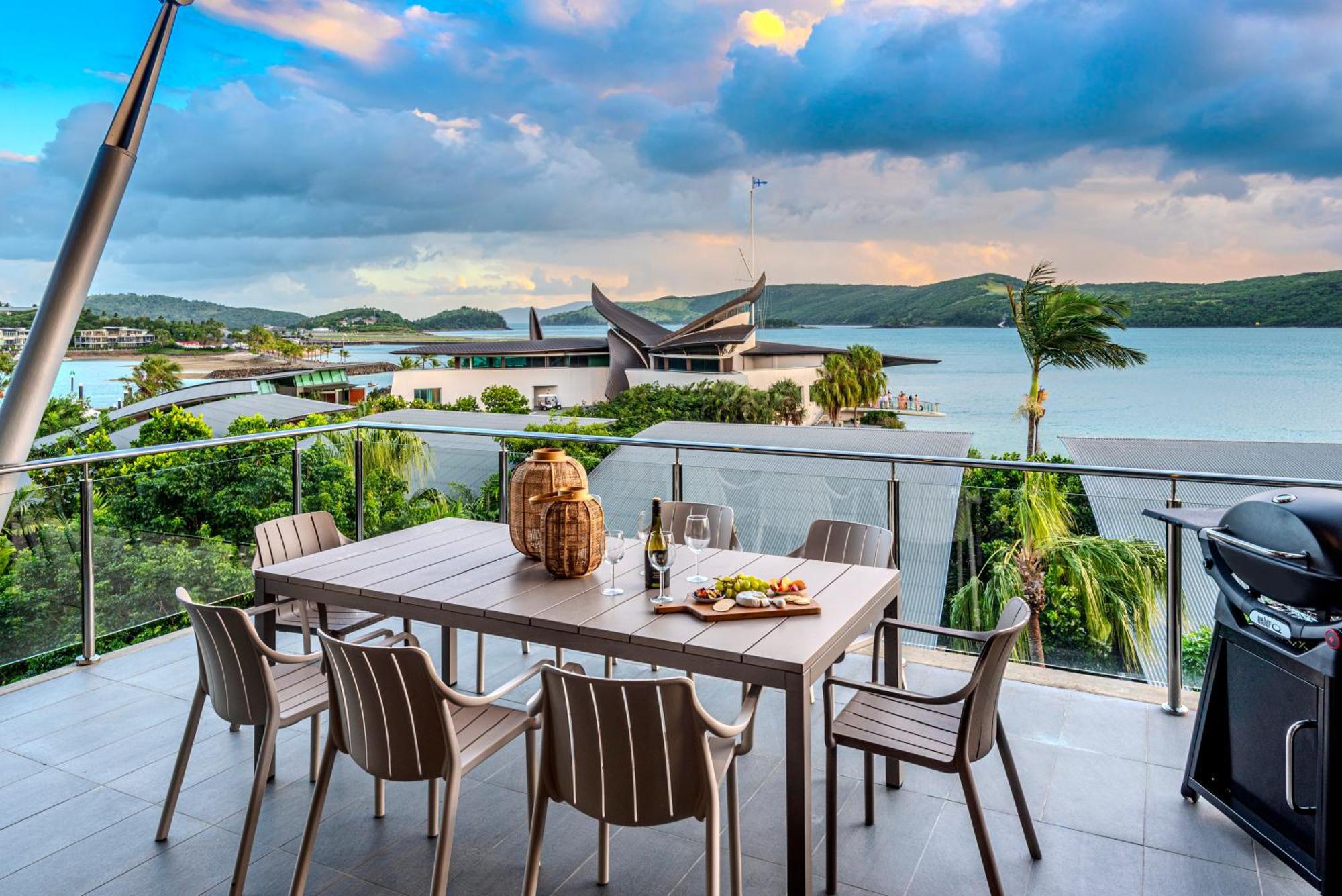 Yacht Club Villas On Hamilton Island By Hiha Exterior photo