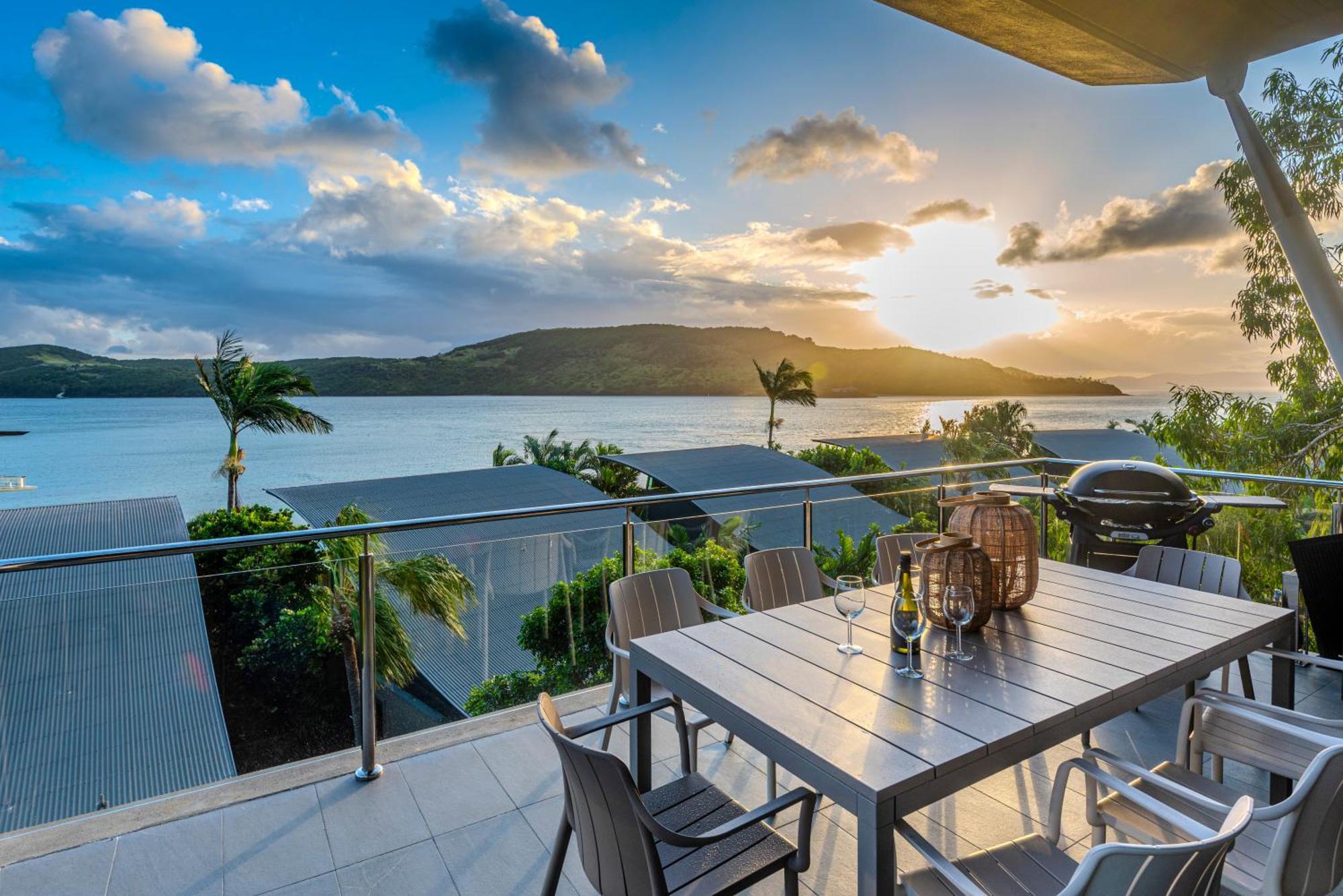 Yacht Club Villas On Hamilton Island By Hiha Exterior photo
